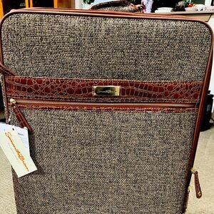 New Samantha Bowman Luggage